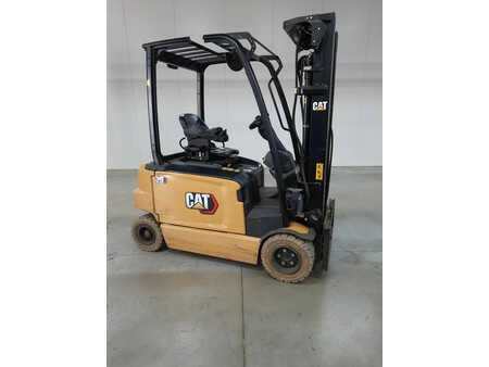 Carrelli elettrici 4 ruote 2021  CAT Lift Trucks EP20AN (1)