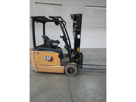 Electric - 4 wheels 2021  CAT Lift Trucks EP20ANT (1)
