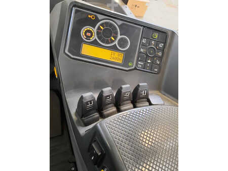 Työntömastotrukki 2022  Mitsubishi UMS160DTFVRE725 (5)