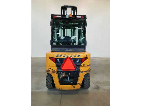 Carrelli elettrici 4 ruote 2019  Hyundai HX50 (3)