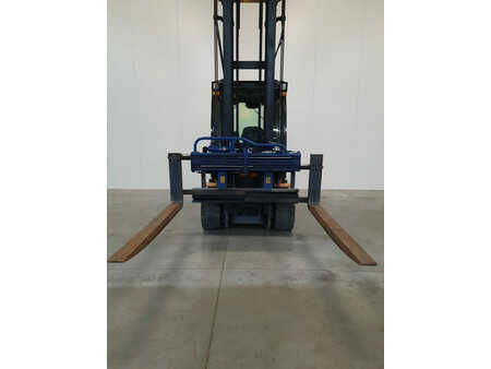 Carrelli elettrici 4 ruote 2019  Hyundai HX50 (5)