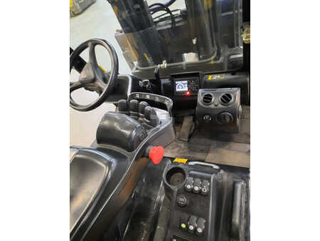 Carrelli elettrici 4 ruote 2019  Hyundai HX50 (6)