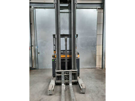 Schubmaststapler 2018  Unicarriers 200DTFVRF895UMS (5)