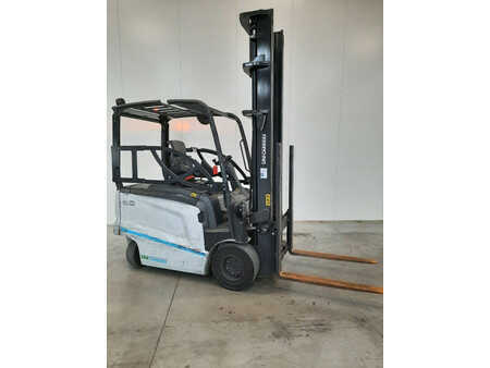 Elektro čtyřkolový VZV 2021  Unicarriers MX30 (1)