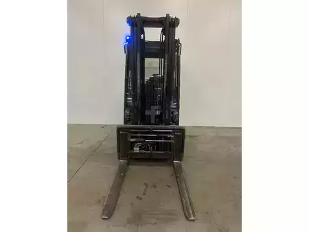 Chariots électriques à 4 roues 2019  CAT Lift Trucks EP30CN (4)