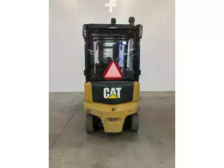 Chariots électriques à 4 roues 2019  CAT Lift Trucks EP30CN (5)