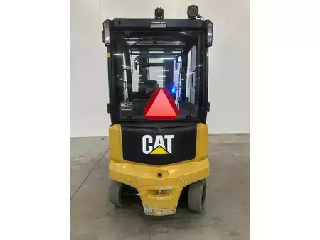 Chariots électriques à 4 roues 2019  CAT Lift Trucks EP30CN (3)