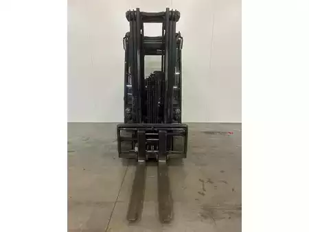 Chariots électriques à 4 roues 2019  CAT Lift Trucks EP30CN (4)