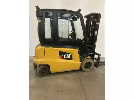 Elektro čtyřkolový VZV 2019  CAT Lift Trucks EP35N-80E (1)