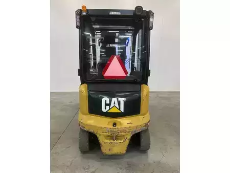 Chariots électriques à 4 roues 2019  CAT Lift Trucks EP35N (3)
