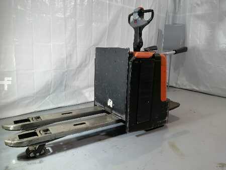 Niederhubwagen 2014  BT LPE240 (3)