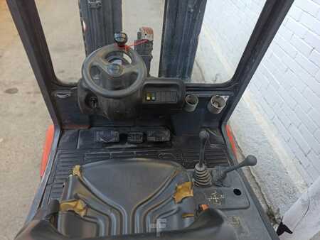 Nestekaasutrukki 1999  Linde H35T-04 (8)