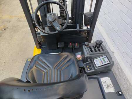 3-wiel elektrische heftrucks 2006  OM XE 15 (8)