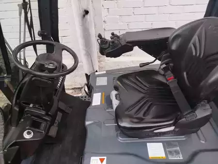 Chariots électriques à 3 roues 2016  Toyota 8FBE16T (6)