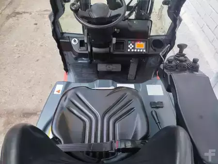 Chariots électriques à 3 roues 2016  Toyota 8FBE16T (7)