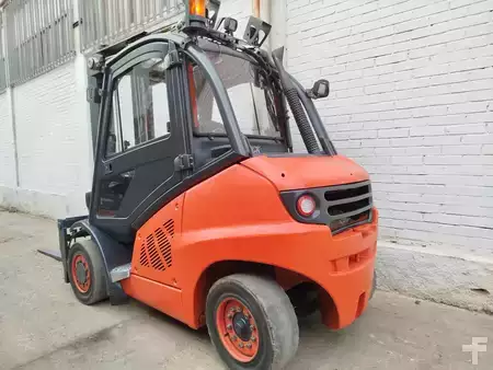 Diesel gaffeltruck 2012  Linde H40D-01 (3)