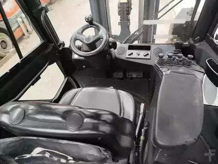 Diesel gaffeltruck 2012  Linde H40D-01 (8)
