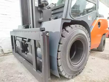 Empilhador diesel 2016  Toyota 40-8FD50N (4)
