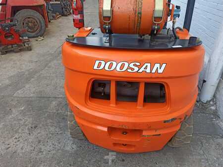 LPG Forklifts 2007  Doosan G40SC-5 (6)