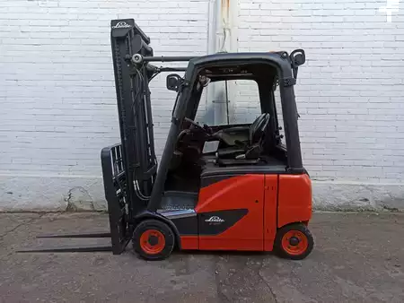 Elektro 4 Rad 2017  Linde E16PH-02 (1)