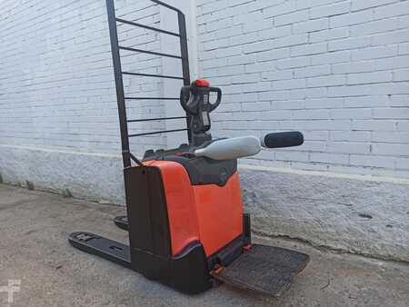 Transpalettes éléctriques 2018  BT LPE200 FRUTERA (1)