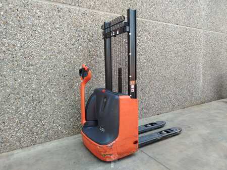 Pallet Stackers 2012  Linde L10B (1)