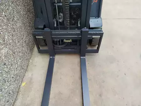 Elektrisk- 3 hjul 2018  Linde E14-02 EVO (5)