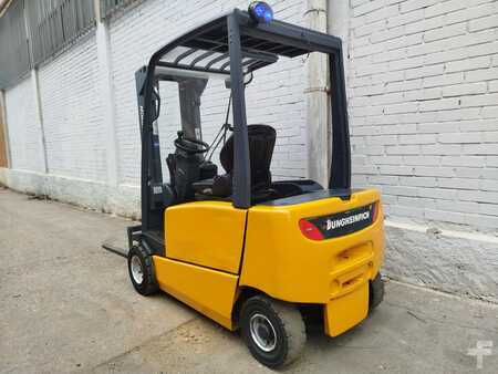 Electric - 4 wheels 2006  Jungheinrich EFG320 (3)