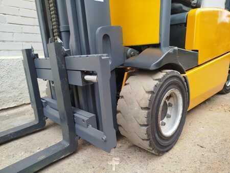 Electric - 4 wheels 2006  Jungheinrich EFG320 (4)