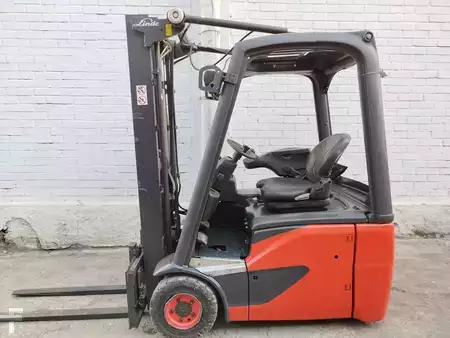 Elektro tříkolové VZV 2017  Linde E15-02 (2)