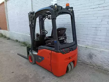 Elektrisk- 3 hjul 2018  Linde E14-02 (3)