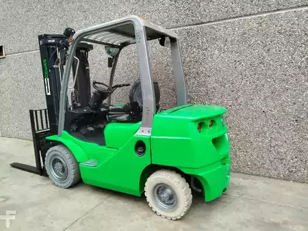 Wózki widłowe diesel 2016  Cesab M325 (3)