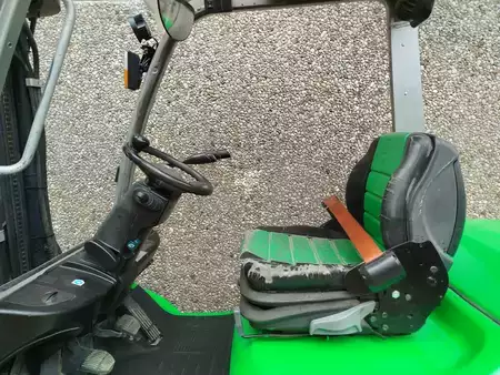 Wózki widłowe diesel 2016  Cesab M325 (7)