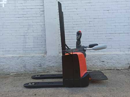 Transpaleta eléctrica 2018  BT LPE200 FRUTERA (2)