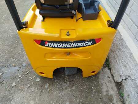 Carrelli elettrici 3 ruote 2012  Jungheinrich EFG115 (6)