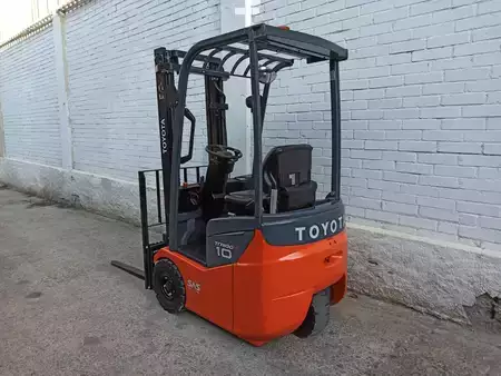Electric - 3 wheels 2018  Toyota 7FBEST10 (3)