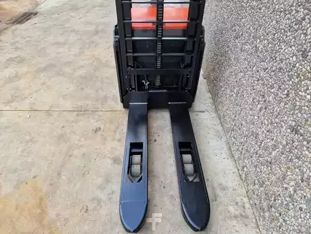 Hochhubwagen 2016  BT SWE120 (6)