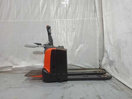 Electric Pallet Jacks 2016  BT LPE200 (2)