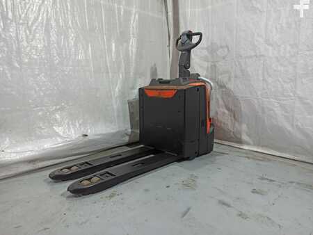 Electric Pallet Jacks 2016  BT LPE200 (3)