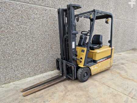 3-wiel elektrische heftrucks 2000  CAT Lift Trucks EP18KT (1)