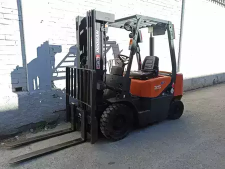 Dieselový VZV 2016  Doosan D25G (1)