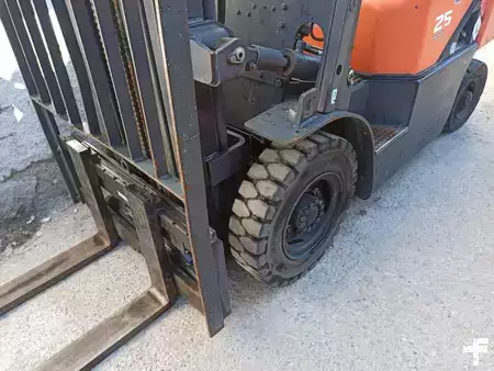 Dieselový VZV 2016  Doosan D25G (4)