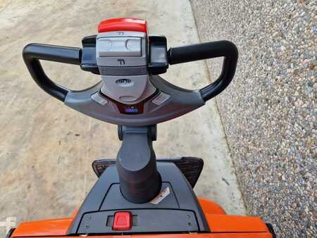 Hochhubwagen 2016  BT SWE120 (5)