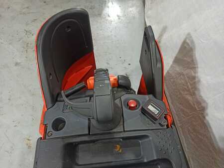 Ruční vysokozdvižný vozík 2017  Linde D12 SP (5)