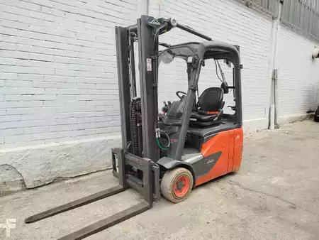 Eléctrica de 3 ruedas 2018  Linde E16C-02 EVO (1)