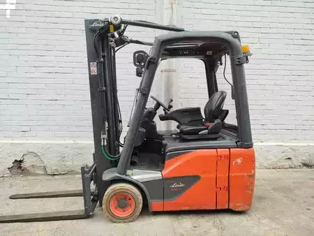 Eléctrica de 3 ruedas 2018  Linde E16C-02 EVO (2)