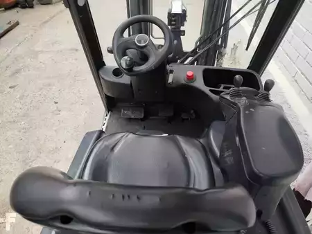 Eléctrica de 3 ruedas 2018  Linde E16C-02 EVO (7)