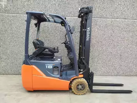 3-wiel elektrische heftrucks 2019  Toyota 8FBEK18T (3)