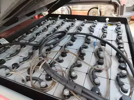 Elektryczne 4-kołowe 2018  Linde E50/600H (10)