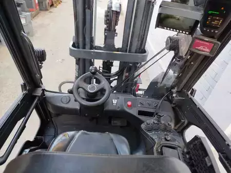 Elektryczne 4-kołowe 2018  Linde E50/600H (8)